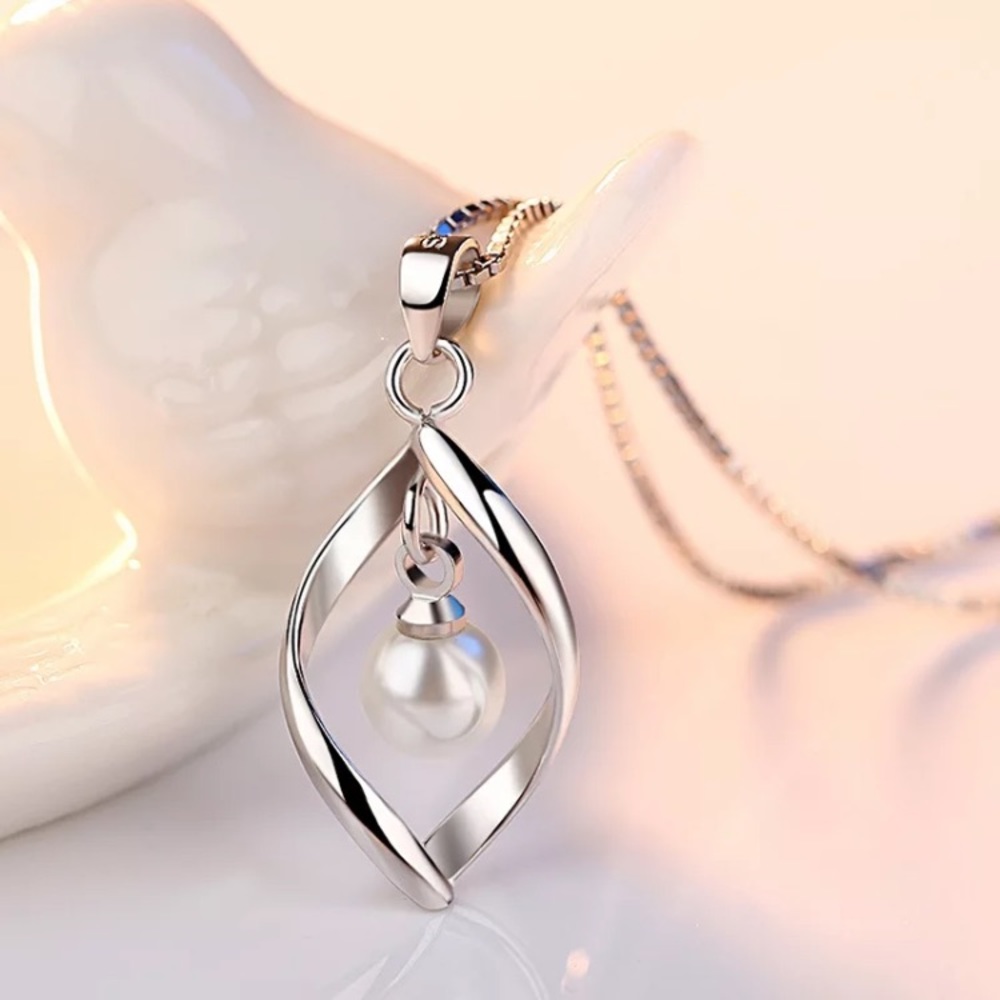 🌟 Sterling Silver 925 Pearl Necklace - Picture 3 of 4